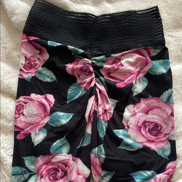 Cute Booty Lounge Black and Pink Floral Leggings - Picture 2 of 5